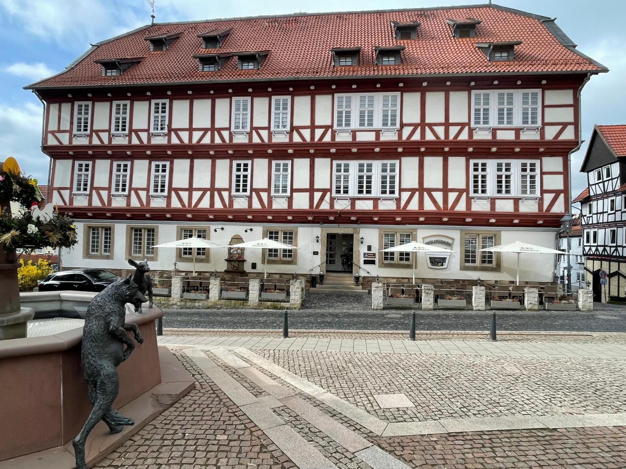Altes Rathaus Hotel-Restaurant-Cafe Wolfhagen Exterior foto